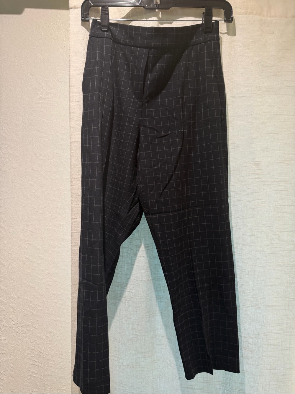 Aritzia Babaton Conan Cropped Trousers (Size 4)